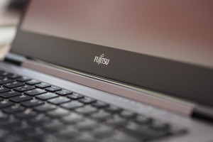Japoński producent Fujitsu nie zapomniał o kliencie korporacyjnym ? coraz większą popularnością cieszą się serie laptopów biznesowych Fujitsu LifeBook i Fujitsu Celsius